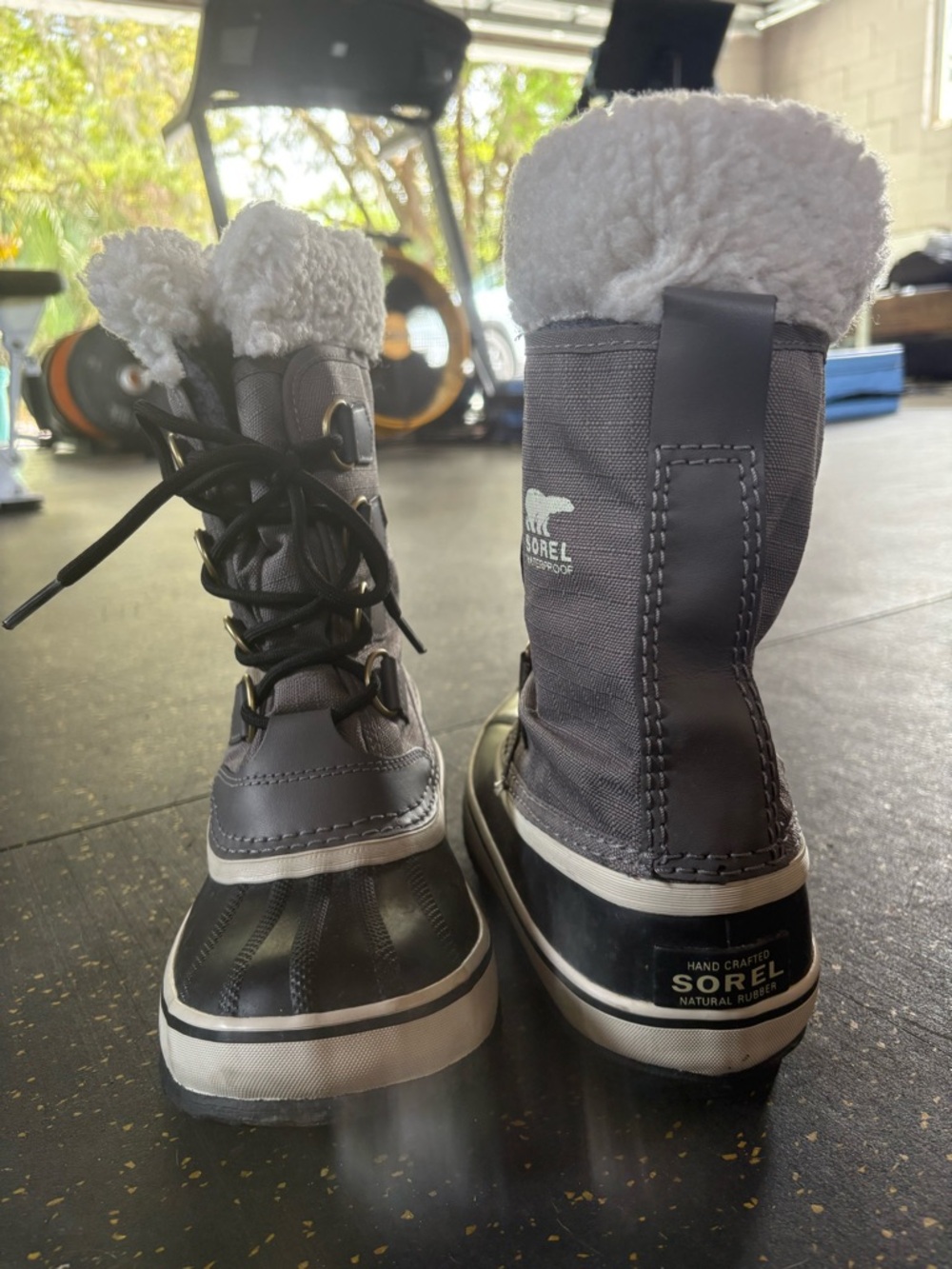 Sorel Grey Women’s Lace-Up Winter Boots with Sherpa Cuff